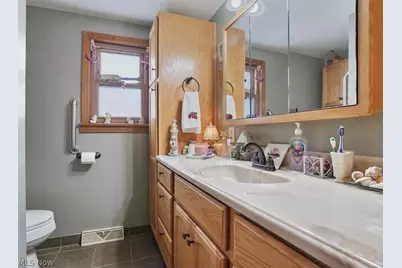 560 E Milton Street, Alliance, OH 44601 - Photo 7