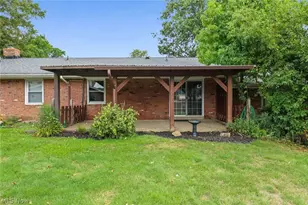 8579 Tanglewood Trail, Chagrin Falls, OH 44023 - Photo 31