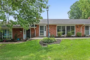 8579 Tanglewood Trail, Chagrin Falls, OH 44023 - Photo 27