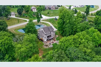 9609 Cliffview Street NW, Clinton, OH 44216 - Photo 3