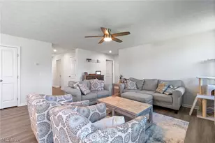 5248 Decker St, Barberton, OH 44203 - Photo 9