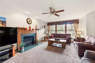 1016 Cooper's Run, Amherst, OH 44001 - Photo 5