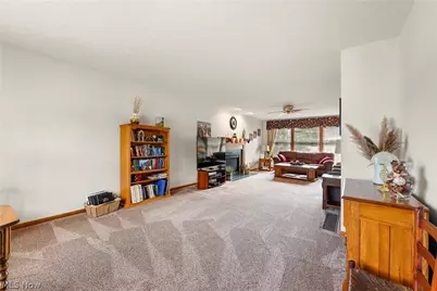 1016 Coopers Run, Amherst, OH 44001 - Photo 3