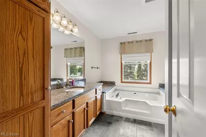 1016 Coopers Run, Amherst, OH 44001 - Photo 25