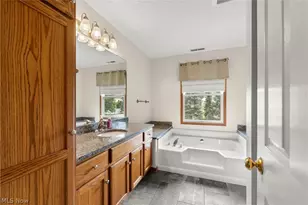 1016 Cooper's Run, Amherst, OH 44001 - Photo 25