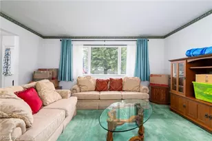 2081 Eve Dr, Steubenville, OH 43952 - Photo 3