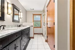 30401 Kristin Ct, Willoughby Hills, OH 44092 - Photo 29