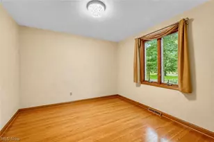 679 S Lake St, Amherst, OH 44001 - Photo 7