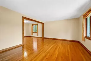 679 S Lake St, Amherst, OH 44001 - Photo 3