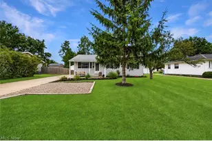 347 Sylvia Dr, Chardon, OH 44024 - Photo 3