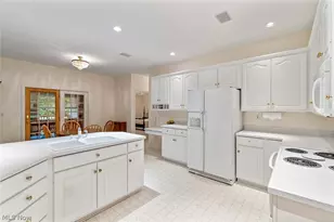 2256 Canterbury Ln, Wooster, OH 44691 - Photo 11