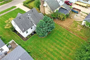271 Parkgate Ave, Austintown, OH 44515 - Photo 11