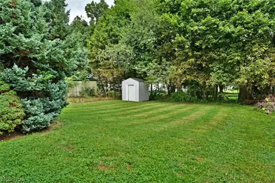 271 Parkgate Avenue, Austintown, OH 44515 - Photo 9