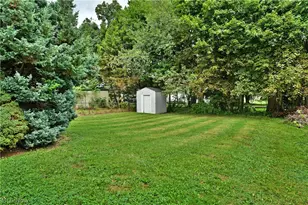 271 Parkgate Ave, Austintown, OH 44515 - Photo 9
