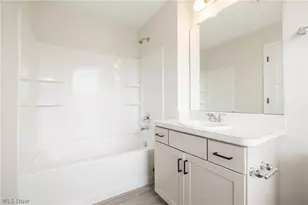 37456 W Fenwick Dr, North Ridgeville, OH 44039 - Photo 23