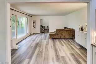 17444 Long Meadow Trail, Chagrin Falls, OH 44023 - Photo 5