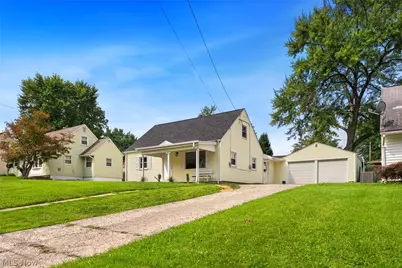 208 S Roanoke Avenue, Youngstown, OH 44515 - Photo 3