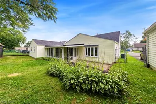 208 S Roanoke Ave, Youngstown, OH 44515 - Photo 35