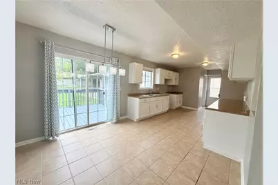 2107 Randall Street, Lorain, OH 44052 - Photo 11