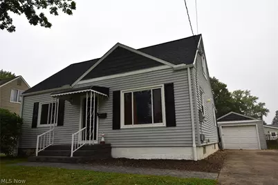 565 E Hopocan Avenue, Barberton, OH 44203 - Photo 1