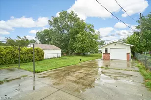 29632 Fairway Blvd, Willowick, OH 44095 - Photo 23