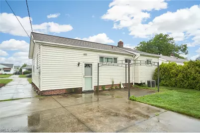 29632 Fairway Boulevard, Willowick, OH 44095 - Photo 25