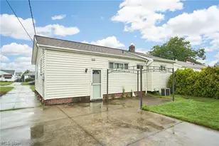 29632 Fairway Blvd, Willowick, OH 44095 - Photo 25