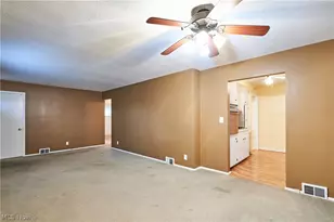 29632 Fairway Blvd, Willowick, OH 44095 - Photo 3