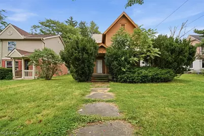 934 Middle Avenue, Elyria, OH 44035 - Photo 1