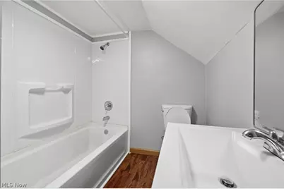 934 Middle Avenue, Elyria, OH 44035 - Photo 5