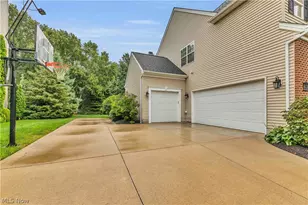 361 Harbor Ct, Avon Lake, OH 44012 - Photo 3