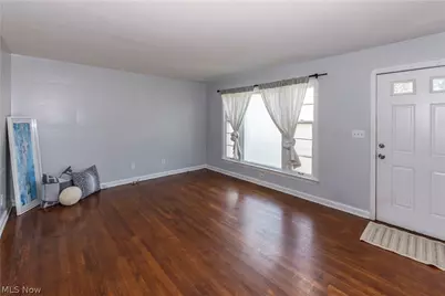 1597 Bond Street, Akron, OH 44313 - Photo 7
