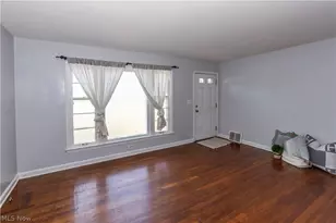1597 Bond St, Akron, OH 44313 - Photo 5