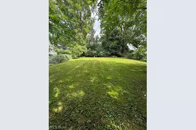 1597 Bond Street, Akron, OH 44313 - Photo 35