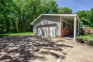 9412 Beaver Creek Dr, Mentor, OH 44060 - Photo 3