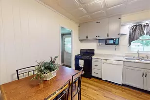 435 2nd St SE, Brewster, OH 44613 - Photo 9