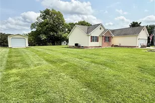 105 Butternut Ln, Cadiz, OH 43907 - Photo 3