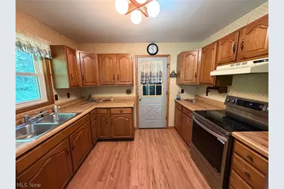 32700 Patterson Road, Bowerston, OH 44695 - Photo 13