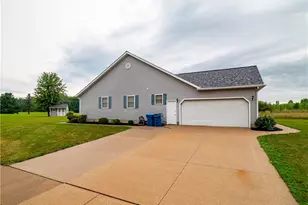201 Cornerstone Pl, Wellington, OH 44090 - Photo 33