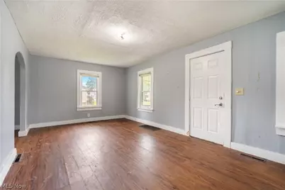 555 W New York Avenue, Sebring, OH 44672 - Photo 9