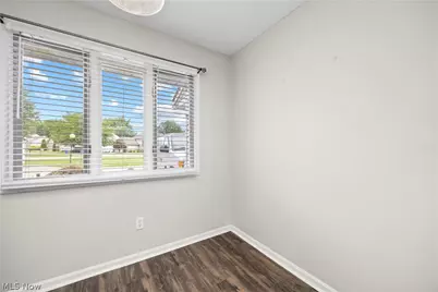 4648 Oak Point Road, Lorain, OH 44053 - Photo 3