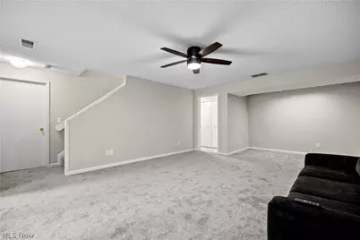 4648 Oak Point Road, Lorain, OH 44053 - Photo 21