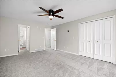 4648 Oak Point Road, Lorain, OH 44053 - Photo 17