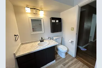 825 Lakewood Beach Drive, Sheffield Lake, OH 44054 - Photo 7