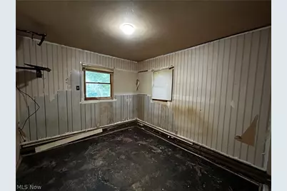 1915 Flint Avenue, Akron, OH 44305 - Photo 15