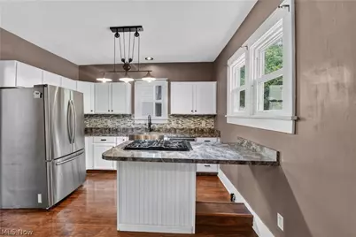 395 High Street, Wadsworth, OH 44281 - Photo 5