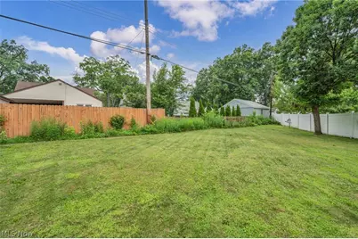 1062 McShane Drive, Cuyahoga Falls, OH 44221 - Photo 49