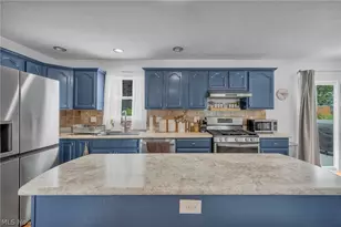 1062 McShane Dr, Cuyahoga Falls, OH 44221 - Photo 15