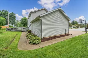 1062 McShane Dr, Cuyahoga Falls, OH 44221 - Photo 47