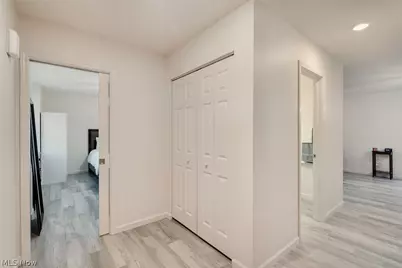 1254 Cross Drive, Austintown, OH 44515 - Photo 9